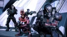 Mass Effect Trilogy похожа на Mass Effect Trilogy