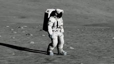 Real Moon - игра в жанре Вид от третьего лица