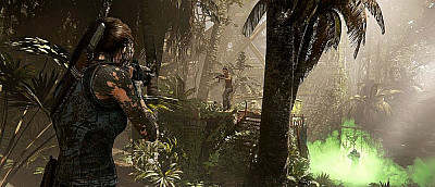 В новом трейлере Shadow of the Tomb Raider Лара ест цветы, режет жуков и делает ядовитые гранаты